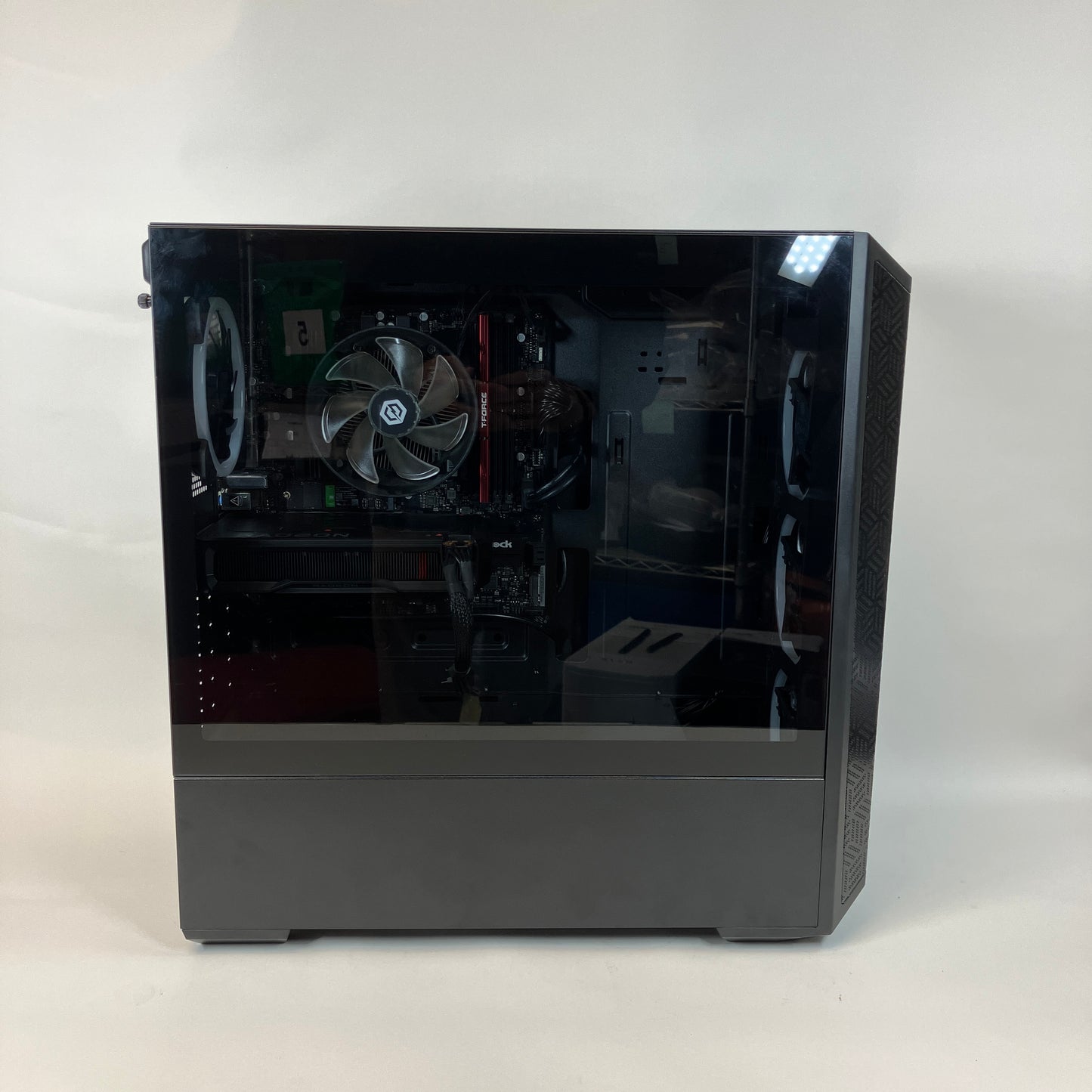 CyberPower C-Series Ryzen 5 7600 3.80GHz 16GB RAM 1TB SSD AMD Radeon RX 7600
