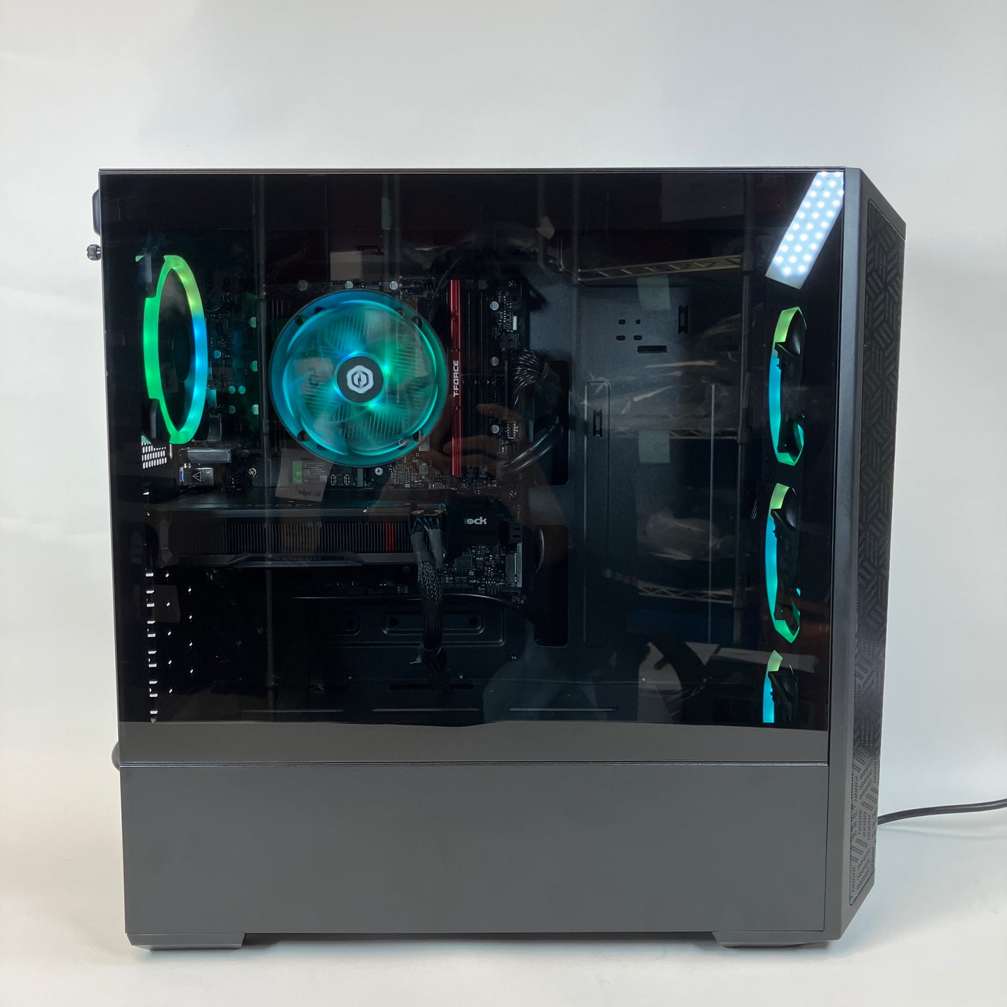 CyberPower C-Series Ryzen 5 7600 3.80GHz 16GB RAM 1TB SSD AMD Radeon RX 7600