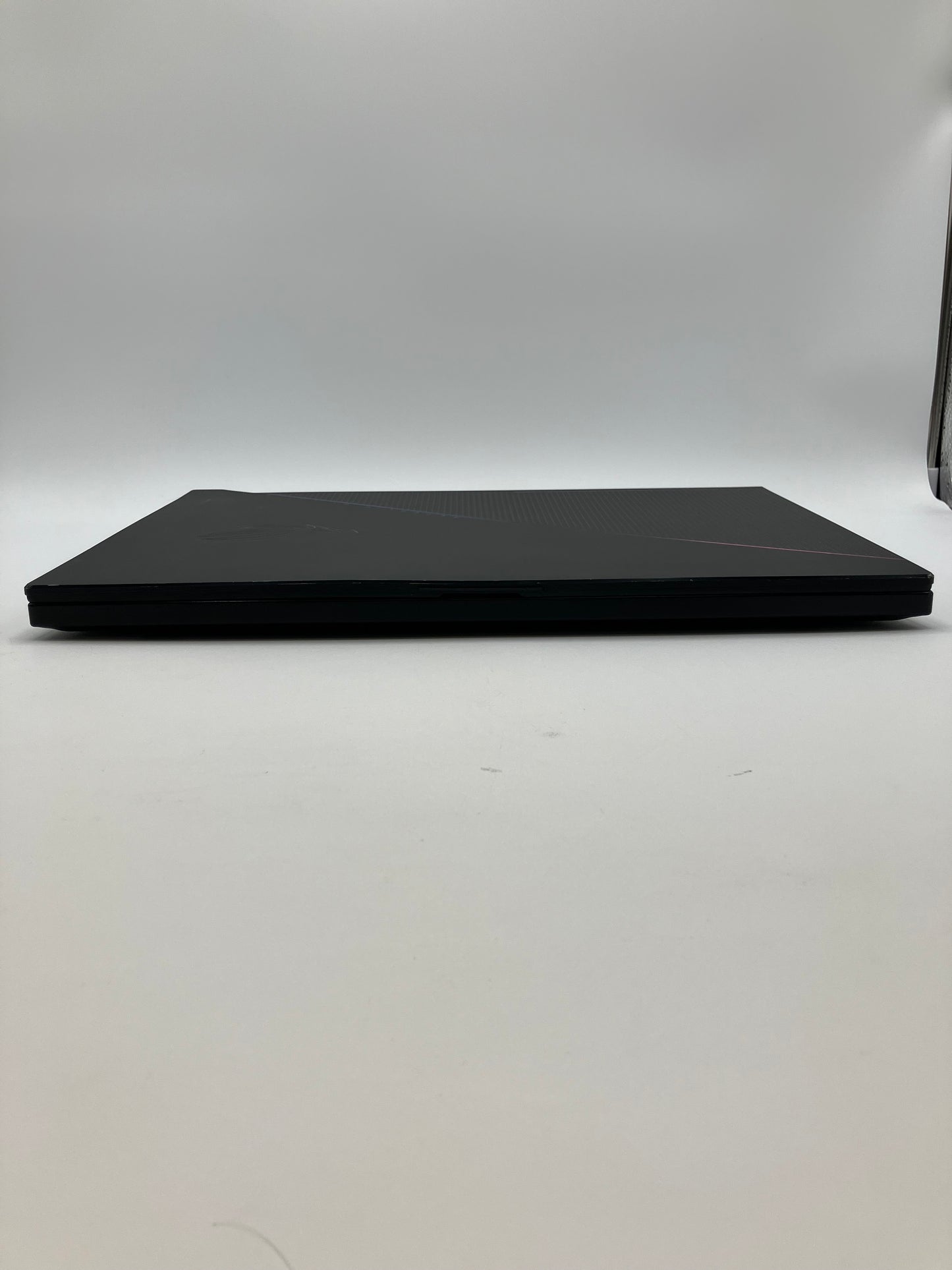 ASUS ROG Zephyrus G16 GX650PZ-XS96 Ryzen 9 12GB RAM 1TB GeForce RTX 4080 Laptop