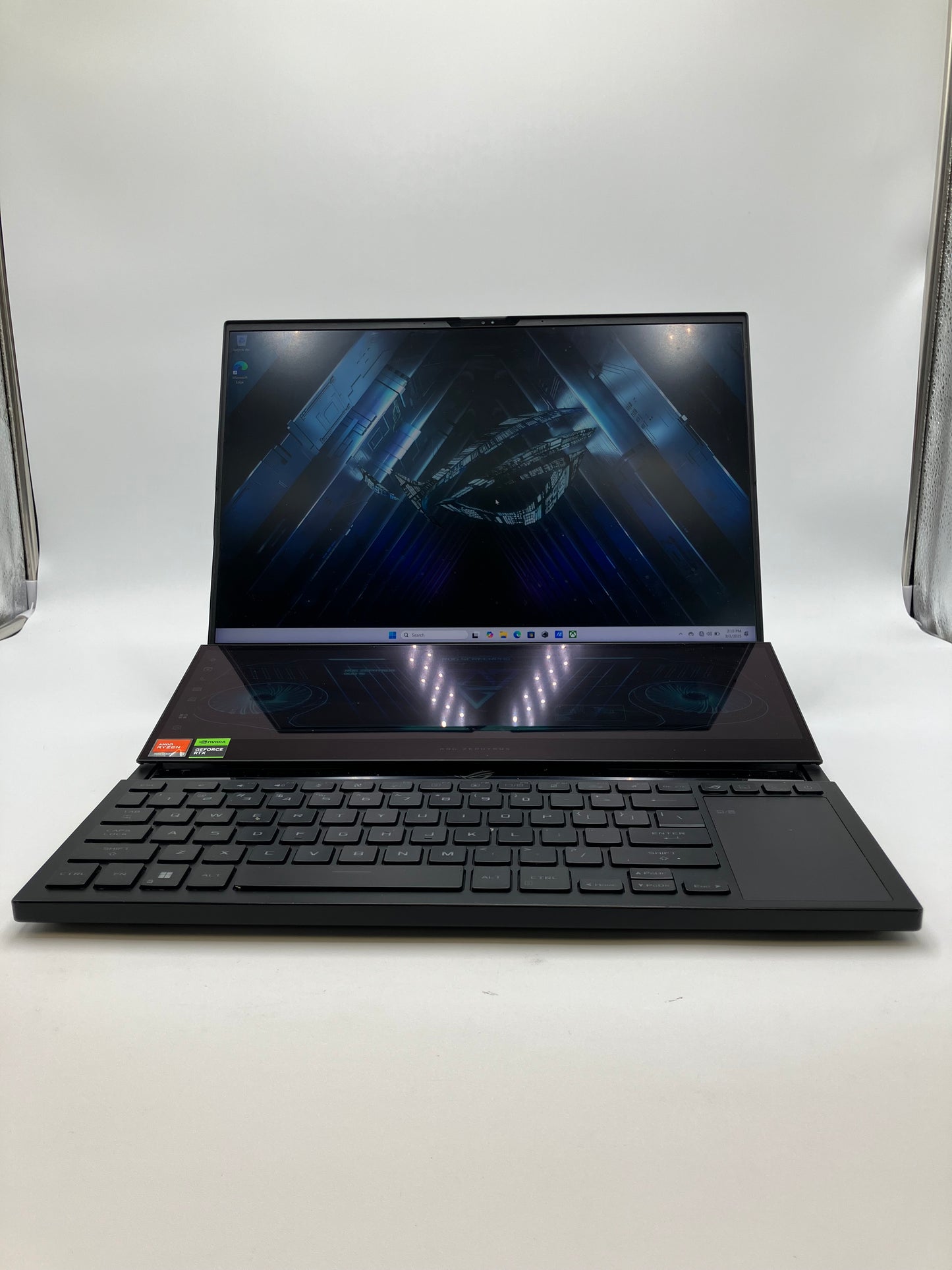 ASUS ROG Zephyrus G16 GX650PZ-XS96 Ryzen 9 12GB RAM 1TB GeForce RTX 4080 Laptop
