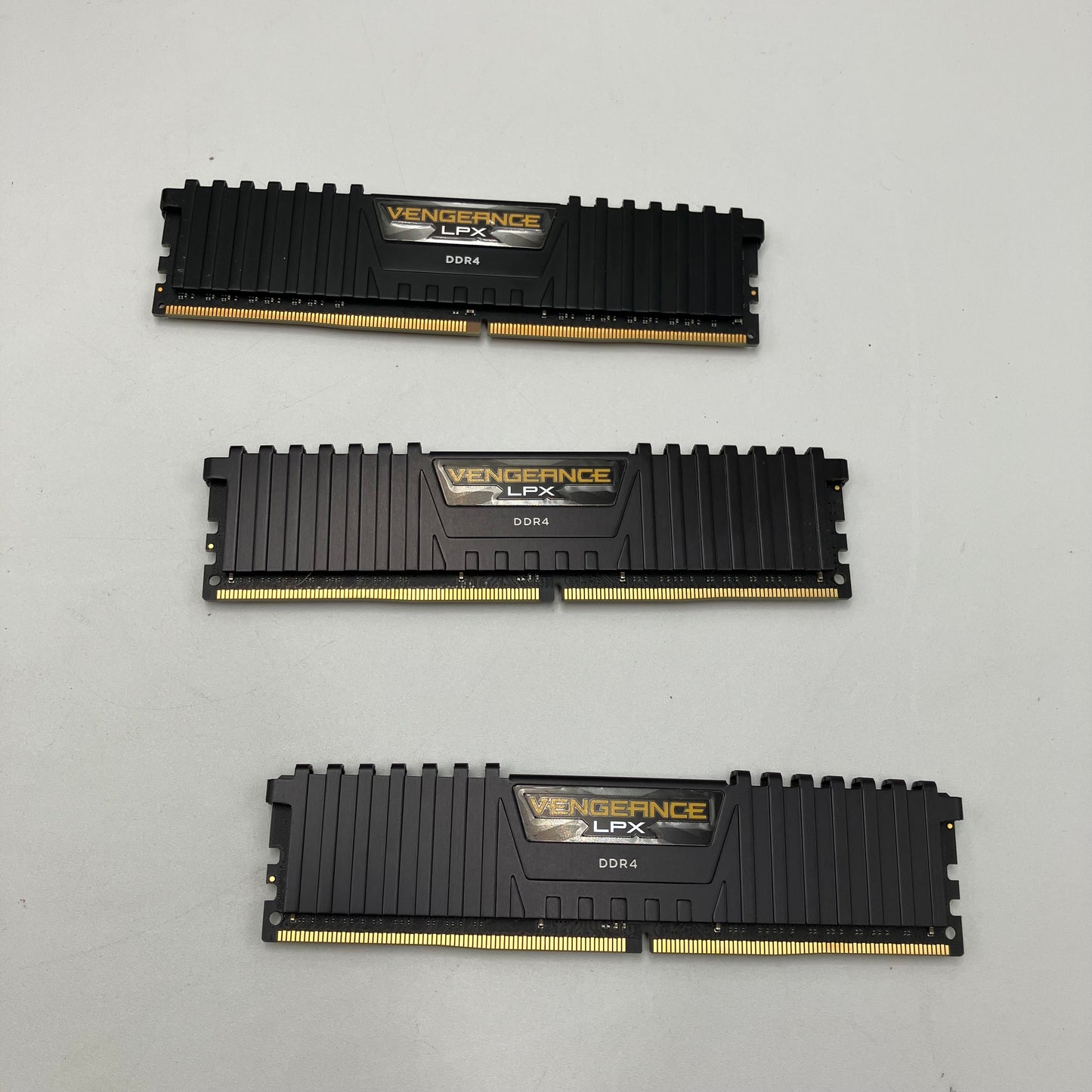 Gigabyte B450M Ds3H WiFi CF AM4 microATX AMD Ryzen 7 2700X Motherbroad CPU Combo