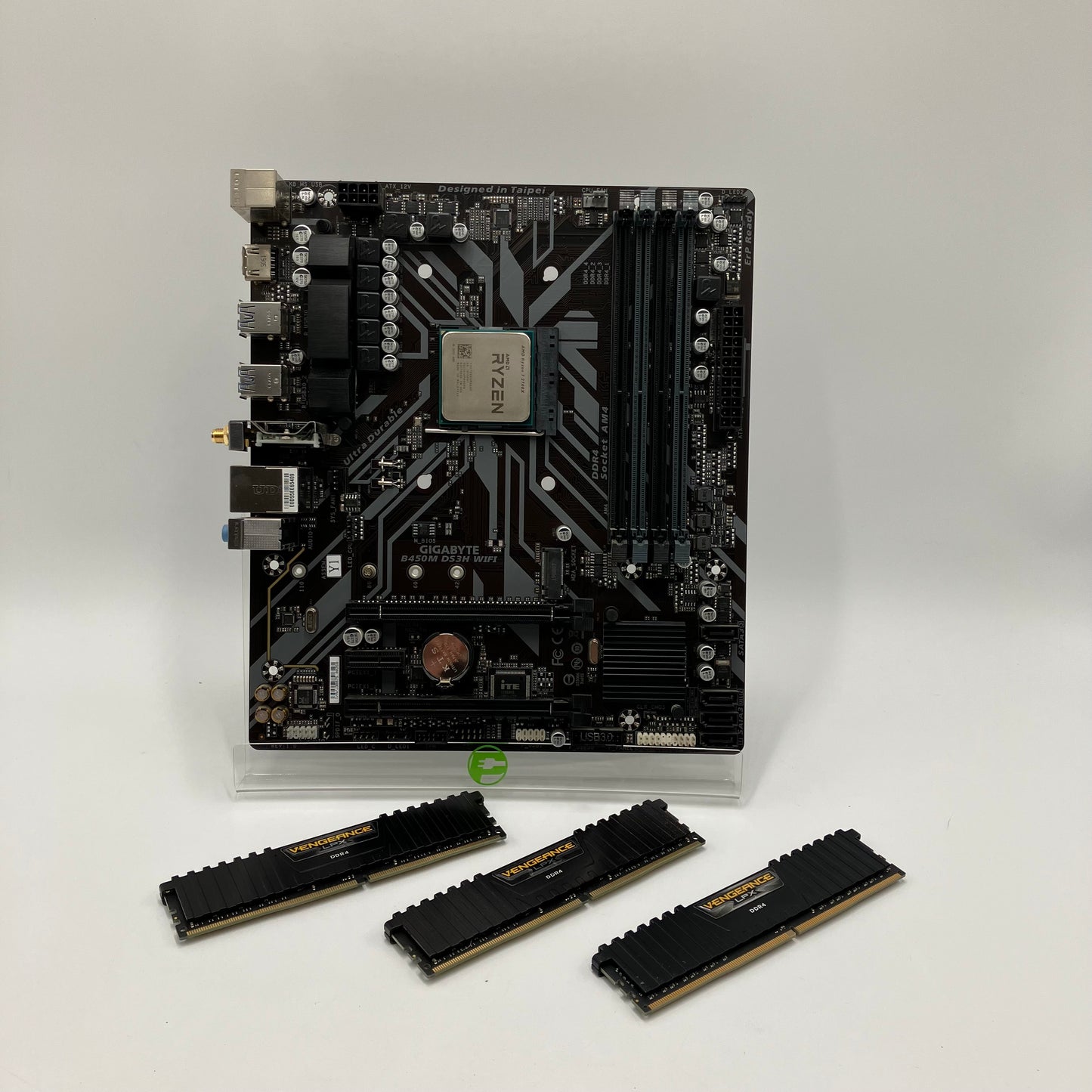Gigabyte B450M Ds3H WiFi CF AM4 microATX AMD Ryzen 7 2700X Motherbroad CPU Combo