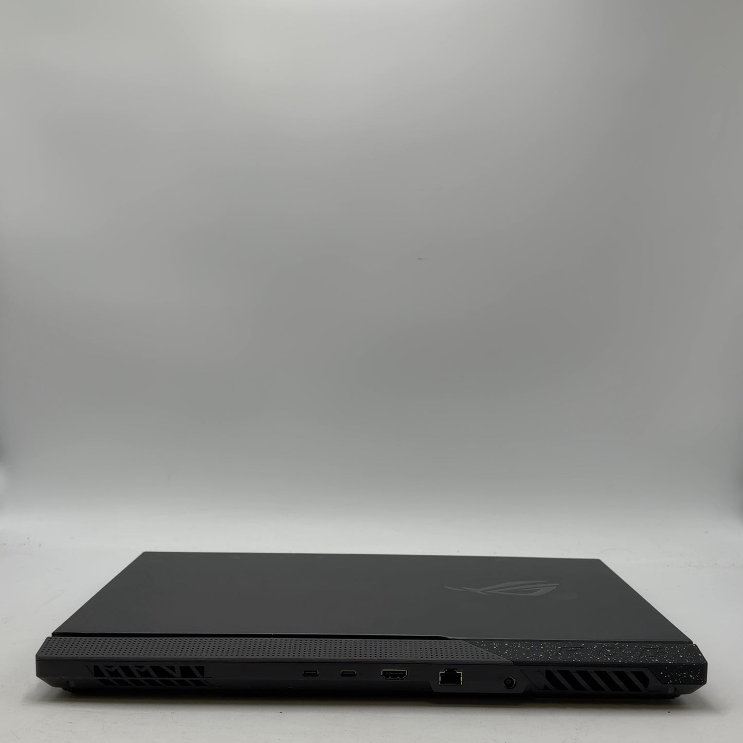 Asus ROG Strix G713 17.3" Ryzen 9 7940HX 16GB RAM 1TB SSD GeForce RTX 4050