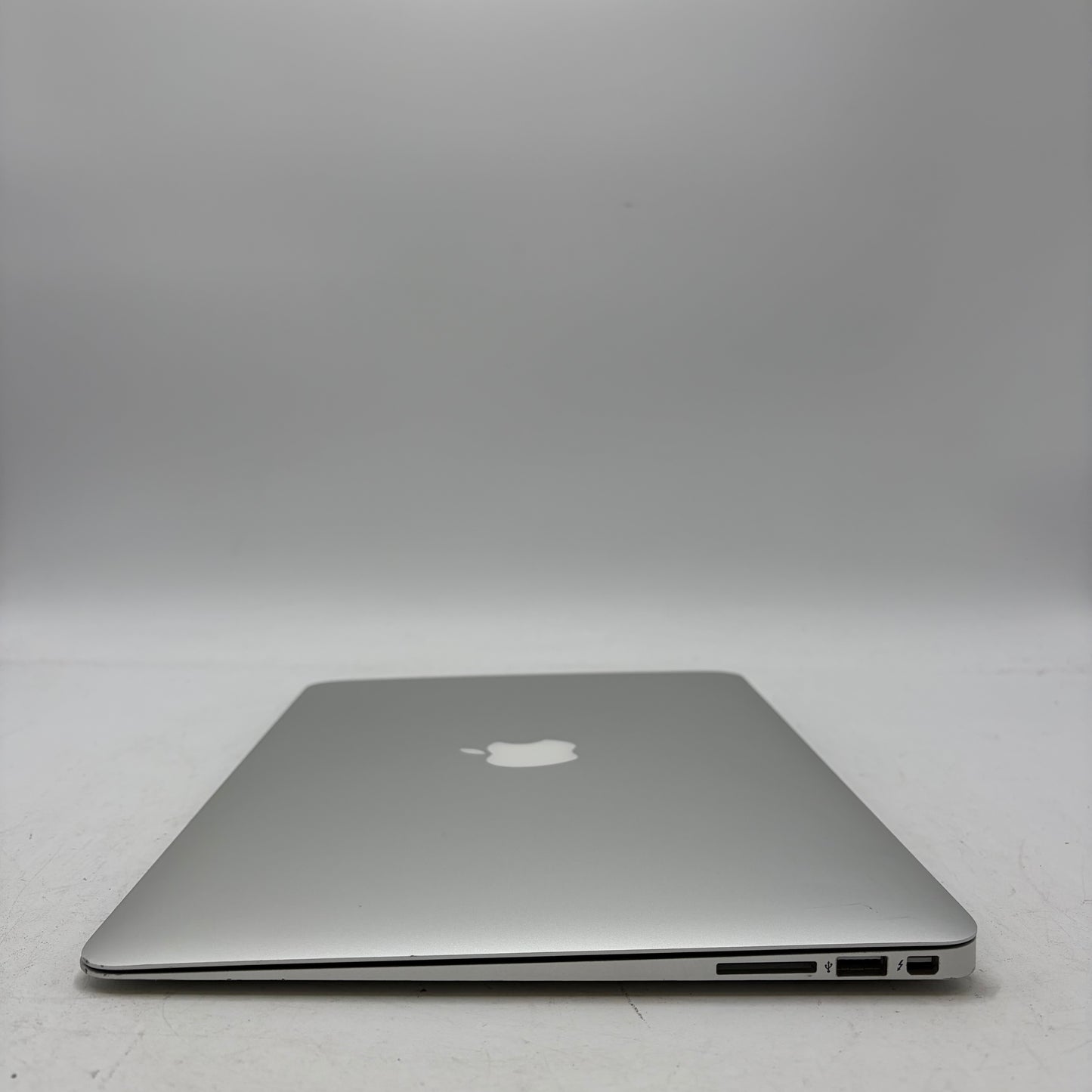 2017 Apple MacBook Air 13.3" i5 1.8GHz 8GB RAM 128GB SSD Silver A1466