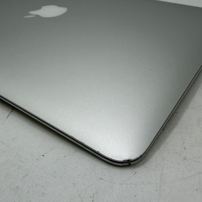 2017 Apple MacBook Air 13.3" i5 1.8GHz 8GB RAM 128GB SSD Silver A1466