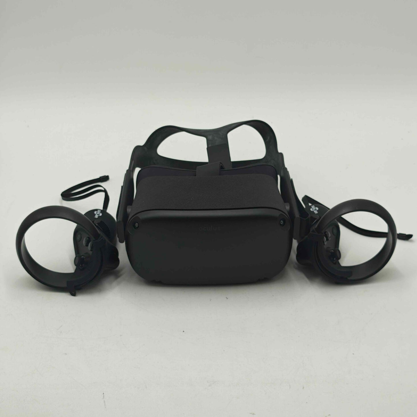 Oculus Quest 64GB Standalone All-in-One VR Headset Black MH-B