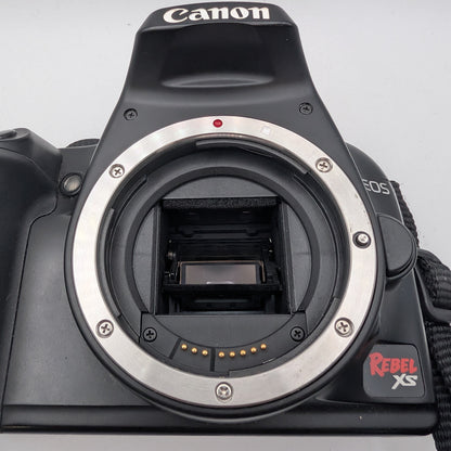 Canon REBEL XS EOS DS126191 10.1MP DSLR Digital Camera Black READ